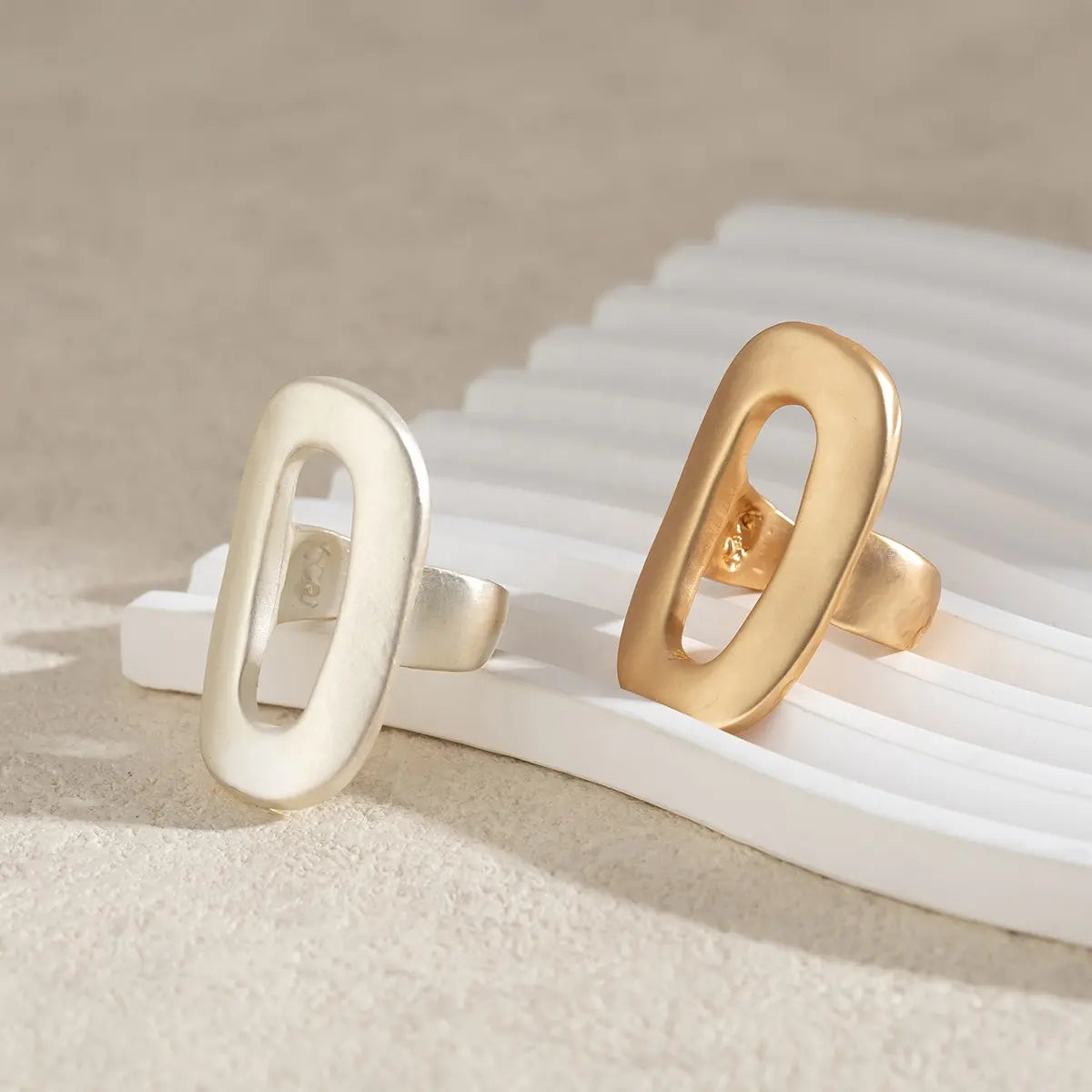 Bagues Tendance Ajustables Géométriques pour Femmes – Bijoux de Doigt Empilables 2025